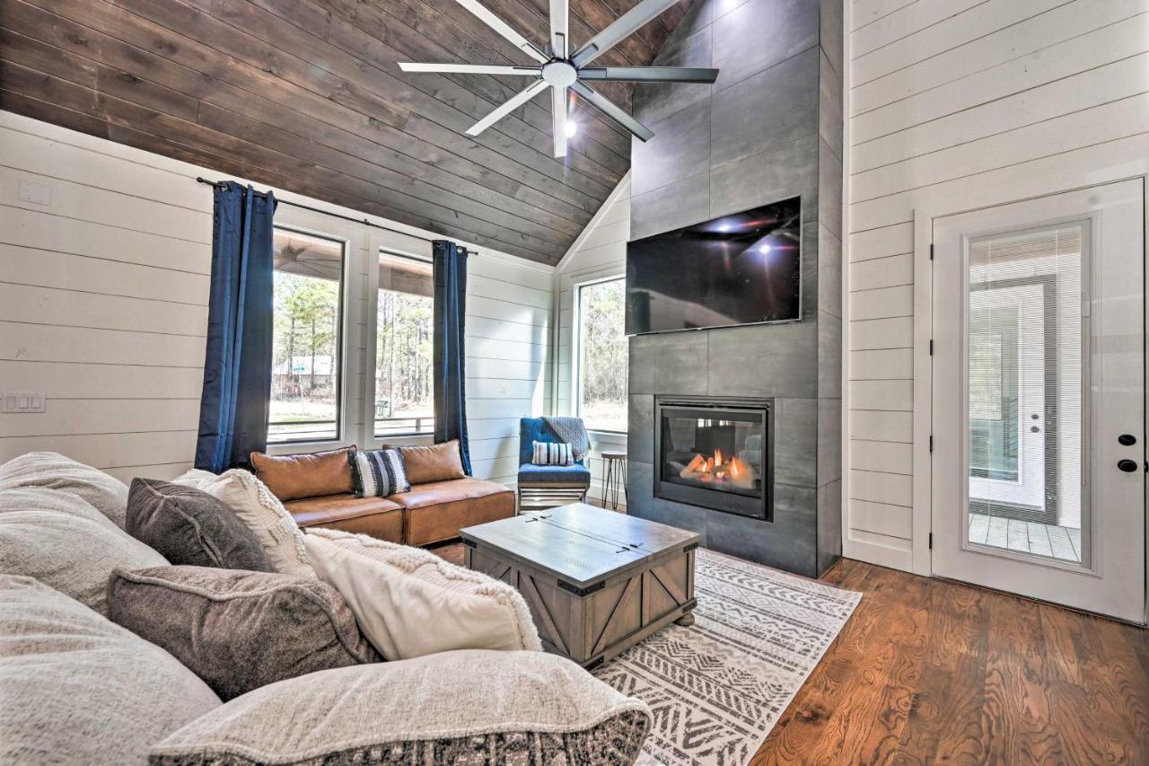 Private Hot Tub, Outdoor Fireplace Broken Bow Gem Exterior photo